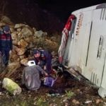 Mersin'de devrilen yolcu otobüsündeki 9 kişi öldü, 30 kişi yaralandı