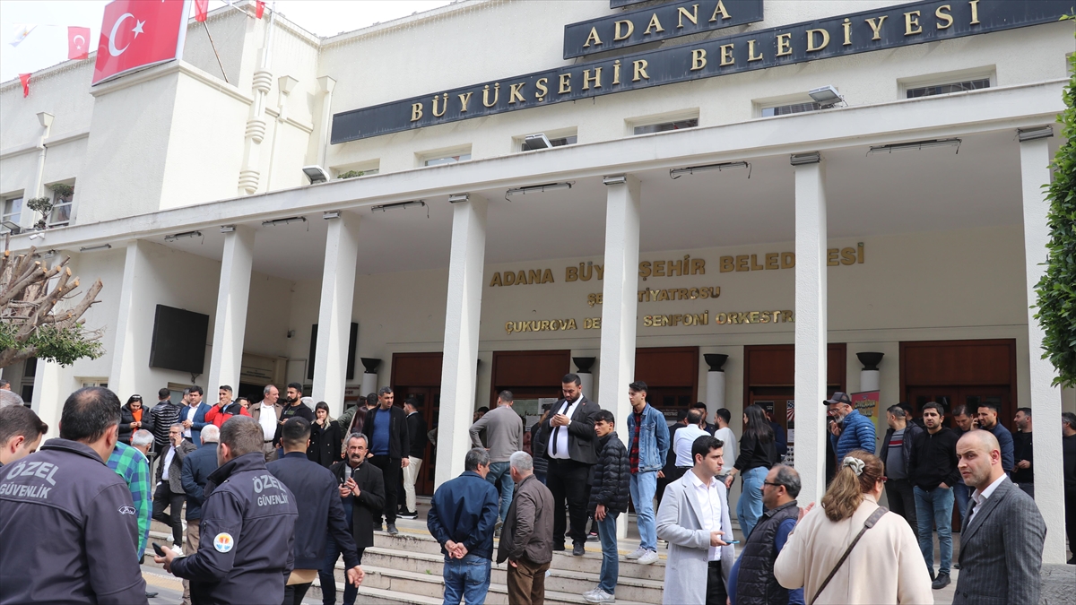 adana-buyuksehir-belediyesi-ozel-kalem-mudurlugu-personeli-silahli-saldirida-yaralandi-v3UnsuKD.jpg