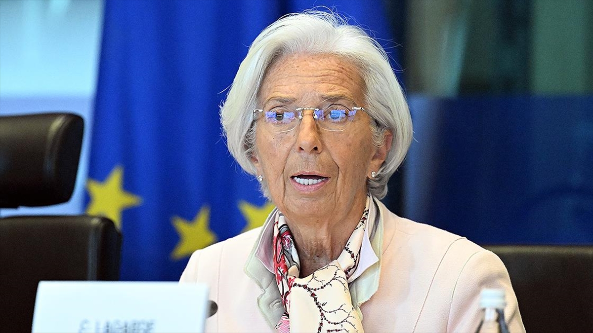 avrupa-merkez-bankasi-enflasyonun-dusmesini-bekliyor-S74sgCNL.jpg