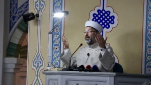 diyanet-isleri-baskani-erbas-hep-birlikte-mazlumlar-icin-dua-edelim-GrkIGa7G.jpg