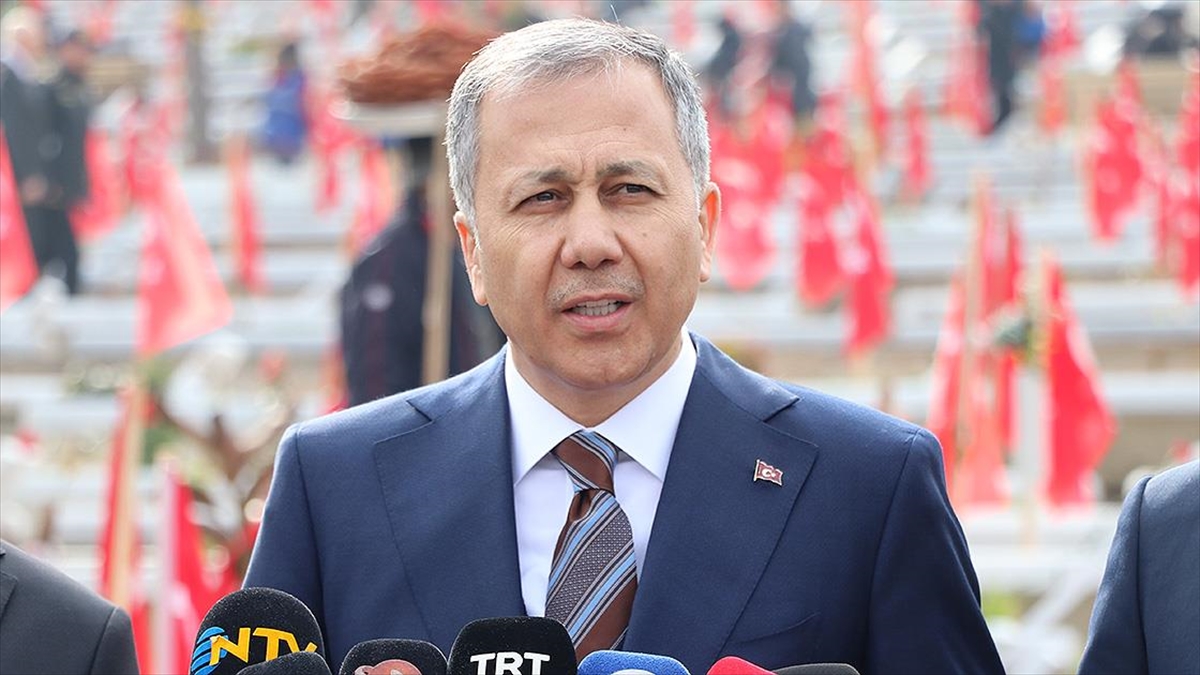 icisleri-bakani-ali-yerlikaya-asrin-felaketini-asrin-dayanismasina-ve-birlikteligine-donusturduk-UsEVyCeK.jpg