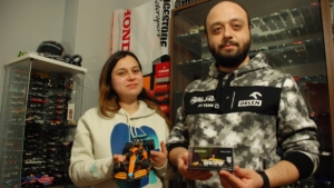 model-araba-sevdasi-eskisehirli-cifti-koleksiyon-sahibi-yapti-GSJxIfzl.jpg