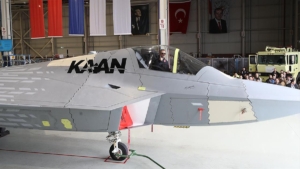 savunma-sanayii-baskani-gorgun-kaanin-ilk-ucusu-cok-buyuk-bir-motivasyon-V7VuPp1s.jpg