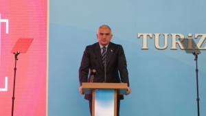 bakan-ersoy-van-turizm-master-plani-lansmaninda-konustu-ulkemizin-potansiyelini-esere-donusturmeyi-surdurecegiz-YJ6V82wD.jpg