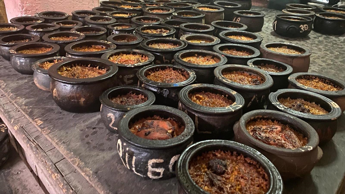 corumun-tescilli-iskilip-ramazan-keskegi-iftar-sofralarini-susluyor-ptUCiUHZ.jpg