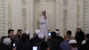 diyanet-isleri-baskani-erbas-mubarek-aylar-mubarek-gunler-ve-geceler-bizim-icin-bir-kurtulus-BDtCSkSw.jpg