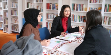 diyarbakirda-kirsal-mahallelerdeki-kizlar-gonullu-ogretmenlerin-destegiyle-universite-sinavina-hazirlaniyor-hjTDs5iL.jpg