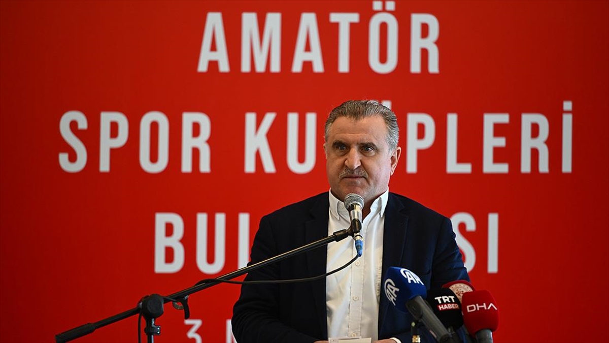 genclik-ve-spor-bakani-osman-askin-bak-amator-sporcularla-bir-araya-geldi-turkiye-spor-b9rWxWfJ.jpg