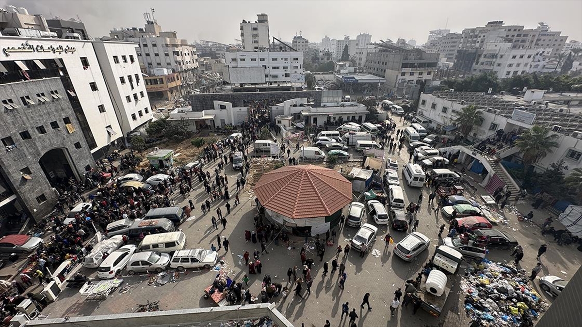 israil-sifa-hastanesinde-alikoydugu-gazetecilerin-bir-kismini-serbest-birakti-aa2jyk64.jpg