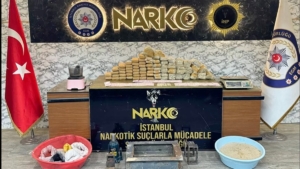 narkocelik-6-operasyonlarinda-245-kisi-yakalandi-654-kilogram-uyusturucu-ele-gecirildi-KwVMTFOf.jpg