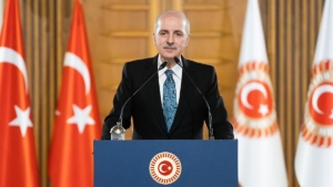 tbmm-baskani-kurtulmus-dun-canakkalede-gecit-vermeyenlerin-torunlari-bugun-de-terore-alet-olanlara-karsi-L1i9Xu6k.jpg