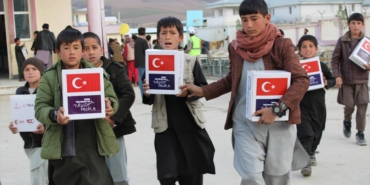 tikadan-afganistanin-kuzeyinde-yetimlere-iftar-programi-GvL1HNh4.jpg