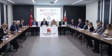 turk-halkinin-agiz-ve-dis-sagligi-karnesi-curuk-Kk6IIG5C.jpg