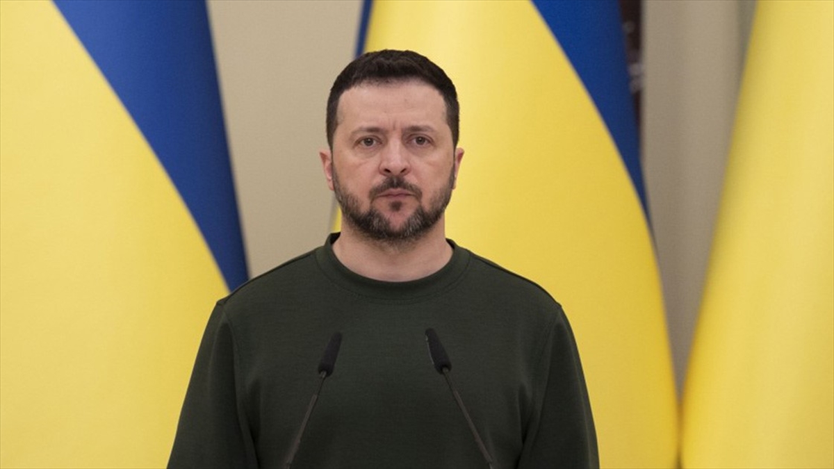 zelenskiy-ukrayna-ordusunda-gorevli-musluman-askerlerin-iftar-programina-katildi-Psk6ZkIK.jpg