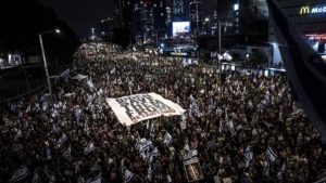 israilde-binlerce-kisi-netanyahuya-istifa-ve-esirlerin-geri-getirilmesi-cagrilarini-yineledi-lIyu6XQs.jpg
