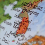 Kuzey Kore'den gönderilen çöp balonu Güney Kore'de başkanlık ofisi yerleşkesine düştü