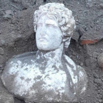 Düzce'de antik kentte 1800 yıllık büst bulundu