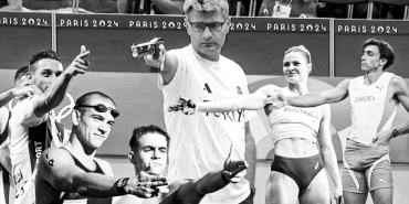 "Yusuf Dikeç tarzı" spor sahalarında sevinç pozu oldu