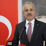 Bakan Uraloğlu: Depremden etkilenen illerimizde 300 kilometrelik yolda çalışmalarımıza devam ediyoruz