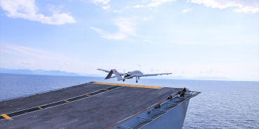 Bayraktar TB3, TCG Anadolu'daki testlerinde 100 sortiyi tamamladı