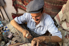Dedesinden kalan aletlerle 50 yılı aşkın süredir semercilik yapıyor