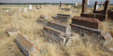 Van'da tarihi Selçuklu-Karakoyunlu Mezarlığı turizme kazandırılıyor