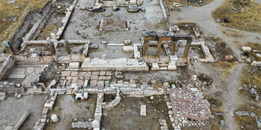 Blaundos Antik Kenti'nde fırın, zeytin ve metal işlikleri gün yüzüne çıkarılıyor