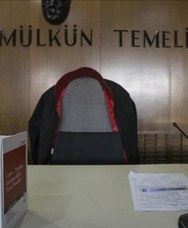 Depremde 115 kişinin öldüğü Penta Park Sitesi'ne ilişkin 13 belediye personeli hakkında dava açıldı