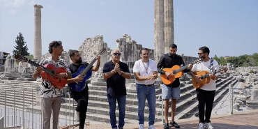 Gipsy Kings by Andre Reyes, Apollon Tapınağı'nda klip çekti